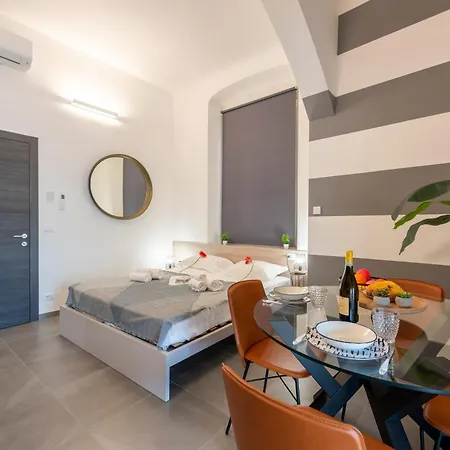 Giannini House Next To Aquarium - Happy Appartement