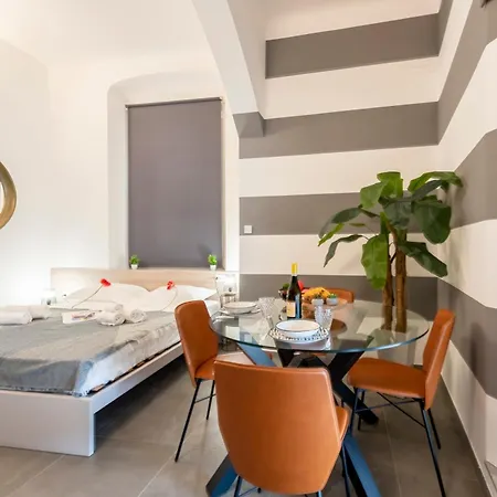 Apartment Giannini House Next To Aquarium - Happy *